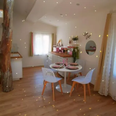 Casa de Férias Casa Rosa, Un Petit Cocon Catalan *